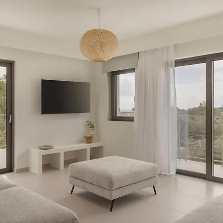 בית נופש Marina Residences Lassi