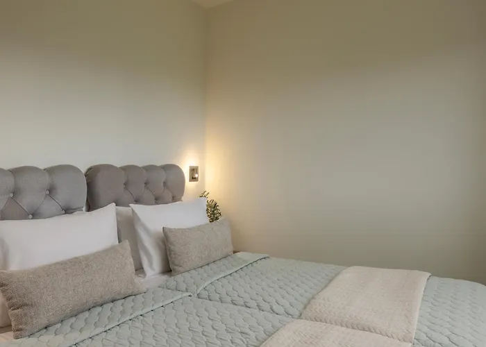 בית נופש Marina Residences Lassi לאסי