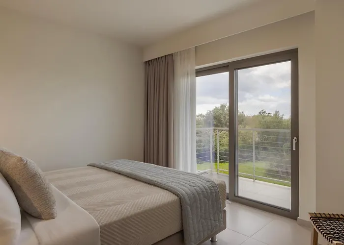 Marina Residences Lassi בית נופש *